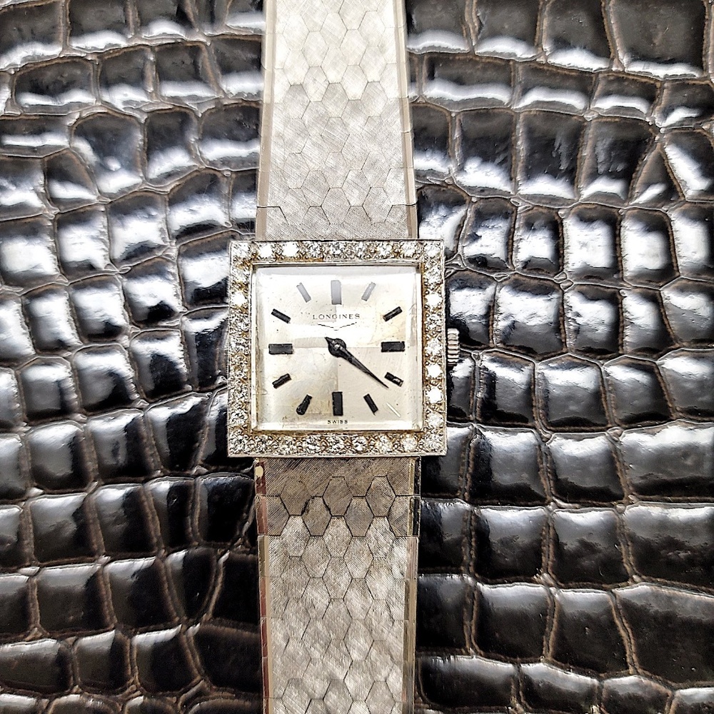 (Unisex) late 50's early 60s Solid 14k WG 32 DiamondS Longines Luxury Watch 69g